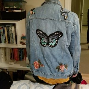 NWT Sanctuary jean jacket with appliques!